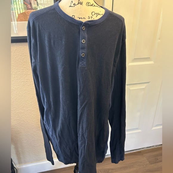 Men’s thermal long sleeve navy blue shirt. Great shape - Picture 2 of 5